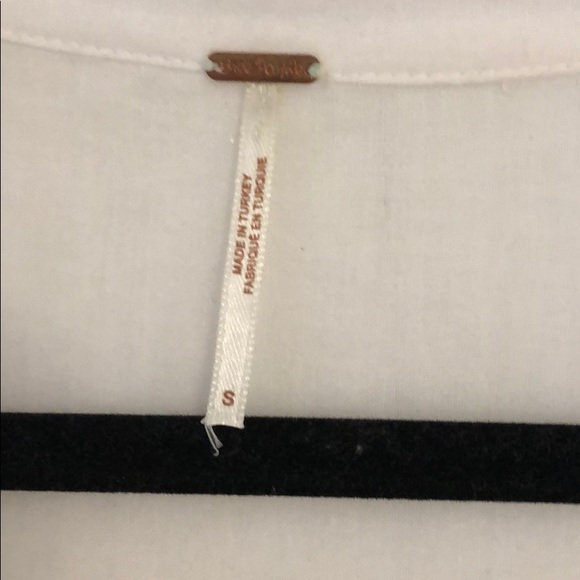 Free people white flowy top - Picture 3 of 4